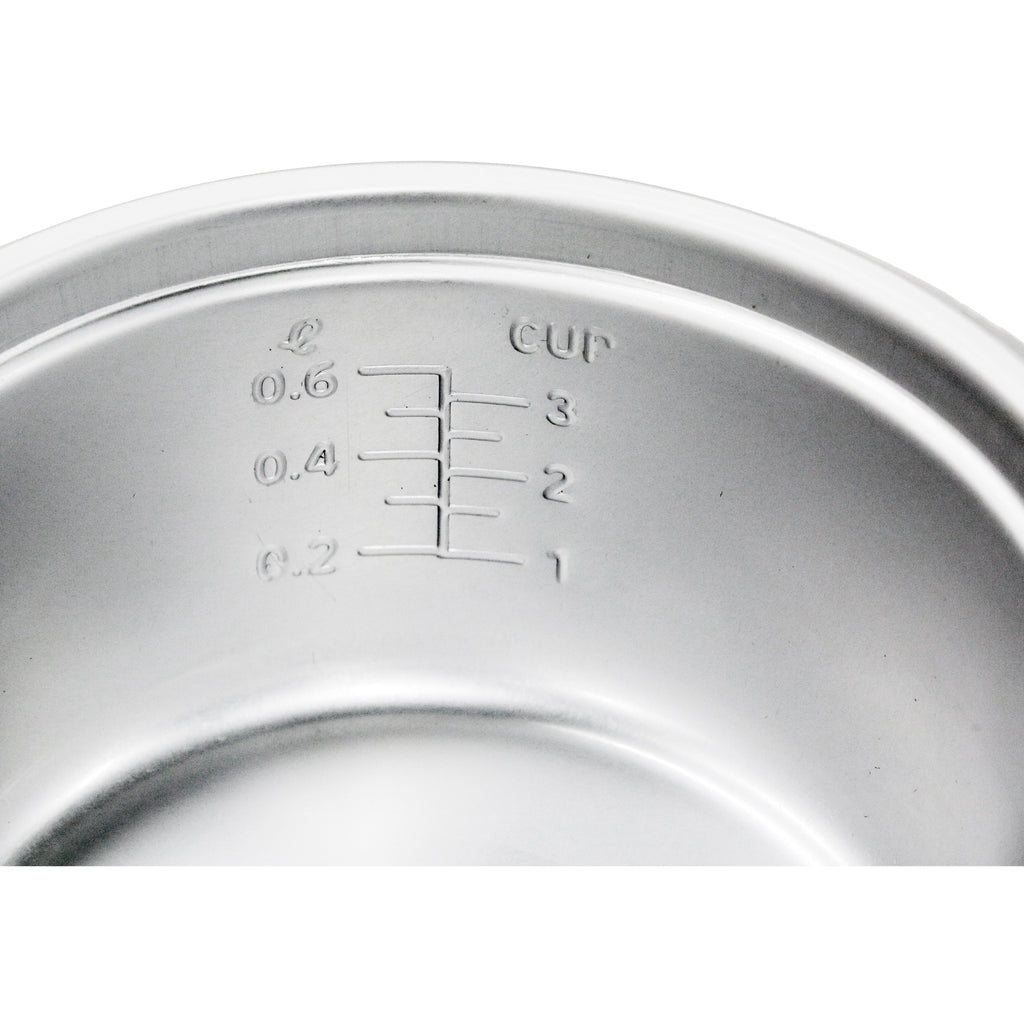 Cooking measurement markings on inner pot.
